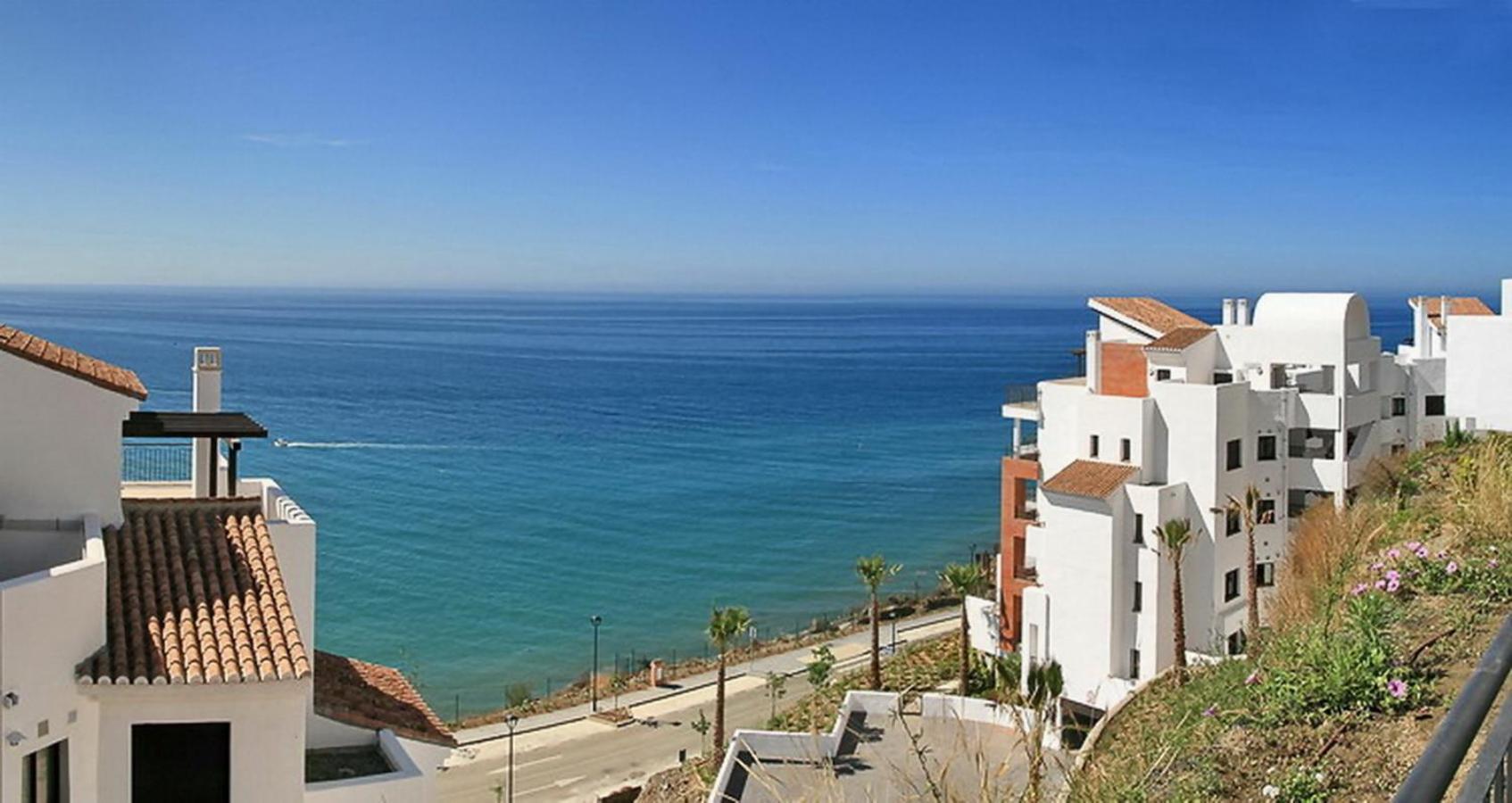 Apartamento de lujo con impresionantes vistas al mar en Torrox Costa Exterior foto